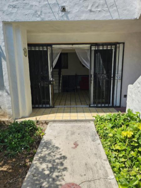 Apartamento rustico con alberca en versalles